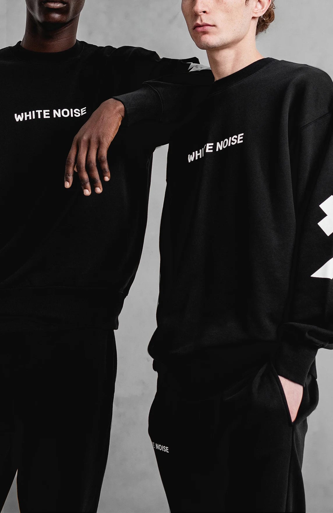 CLASSIC LOGOTYPE SWEATSHIRT