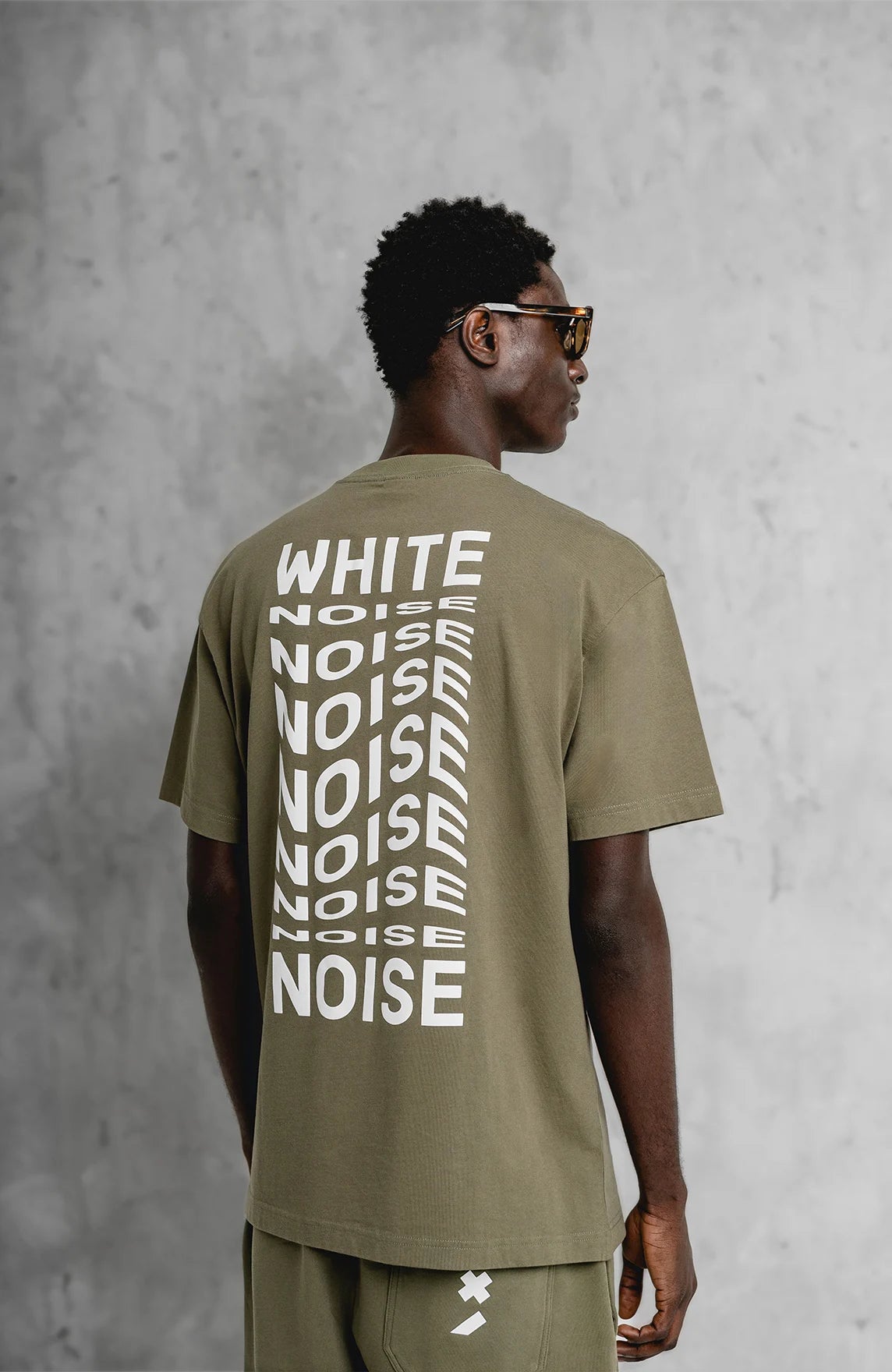 BRANDED GRAPHIC T-SHIRT